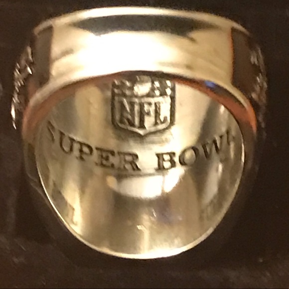 2020 KANSAS CITY CHIEFS SUPER BOWL LIV CHAMPION MAHOMES MVP SIZE 12.5 RING &BOX - Picture 5 of 7
